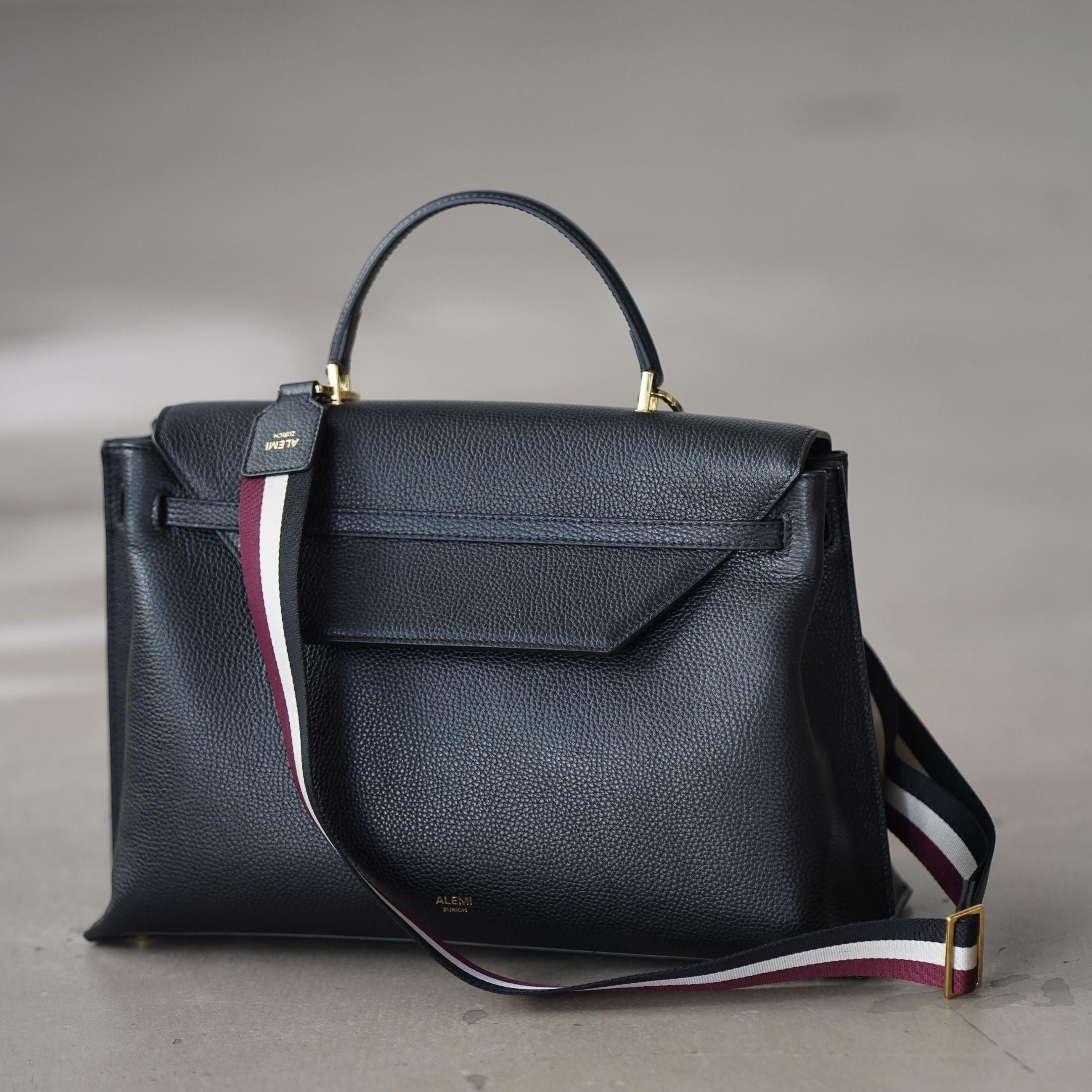 ALEMI Zurich | Adjustable Strap | Black with Maroon | Soft Grain Leather | Strap on Viadukt Day Laptopbag
