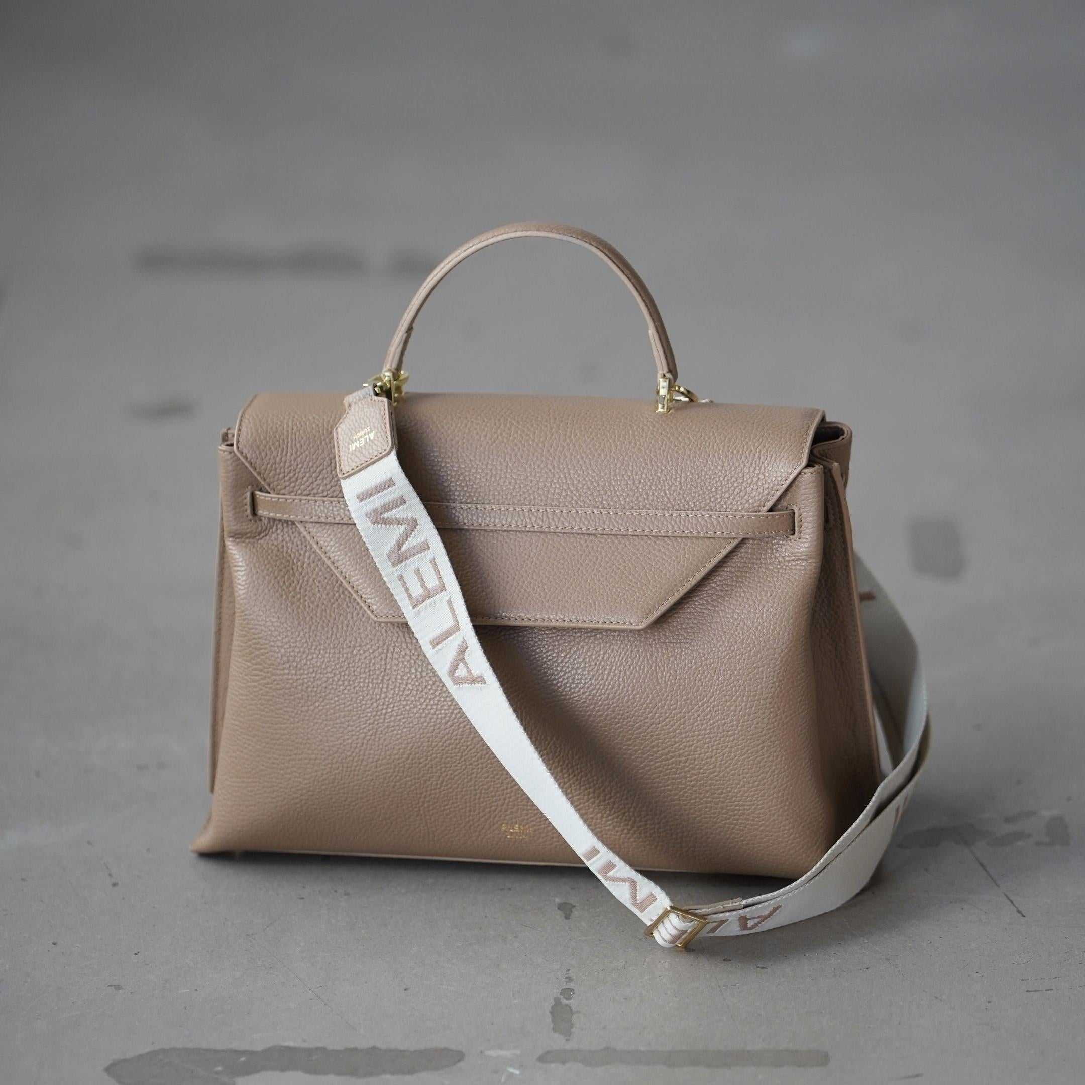 ALEMI Zurich | Adjustable Strap | Greige | Soft Grain Leather | Strap on Viadukt Work Laptopbag