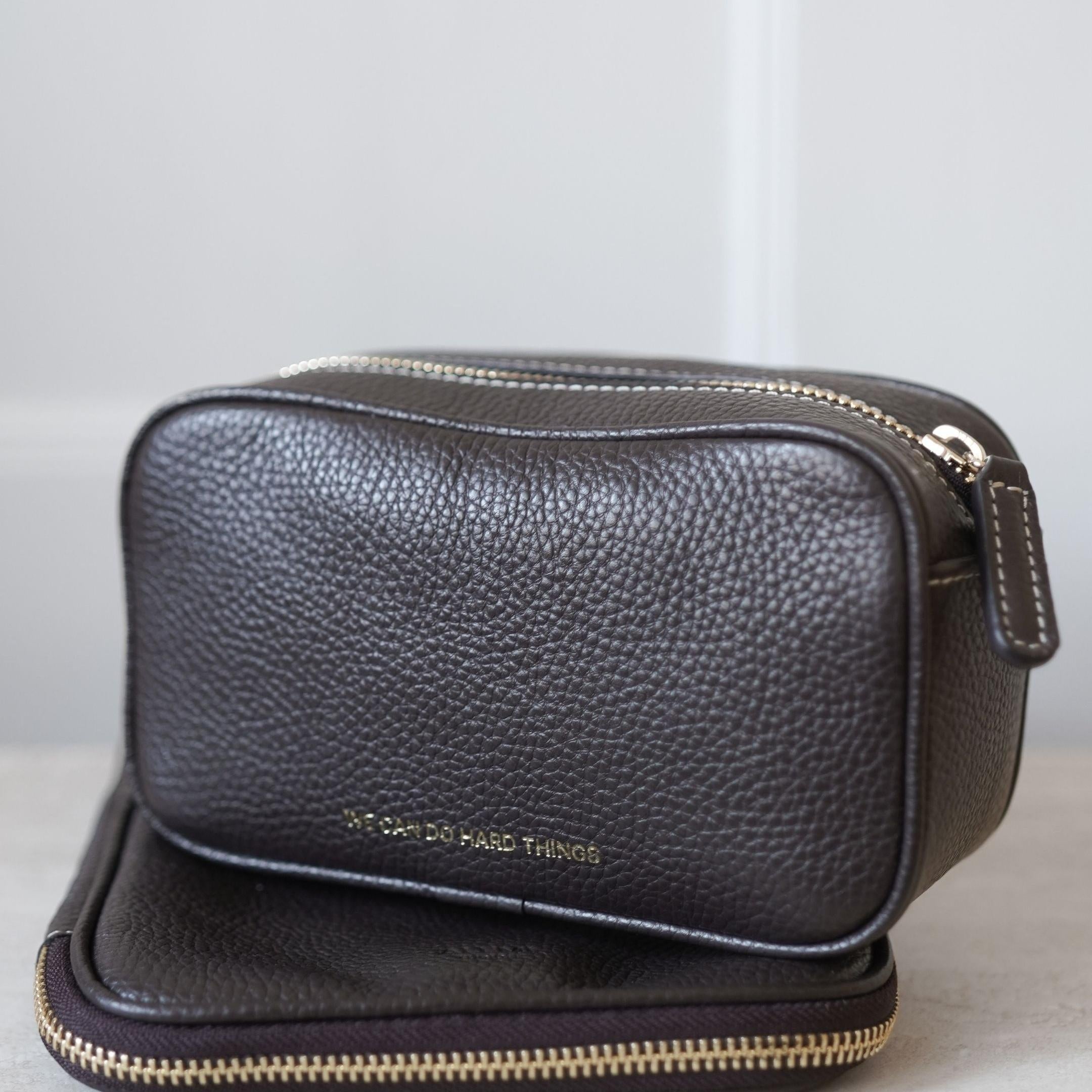 ALEMI Zurich | BELVOIR | Small Bag | Dark Brown Embossed | Soft Grain Leather | Bag back with slogan