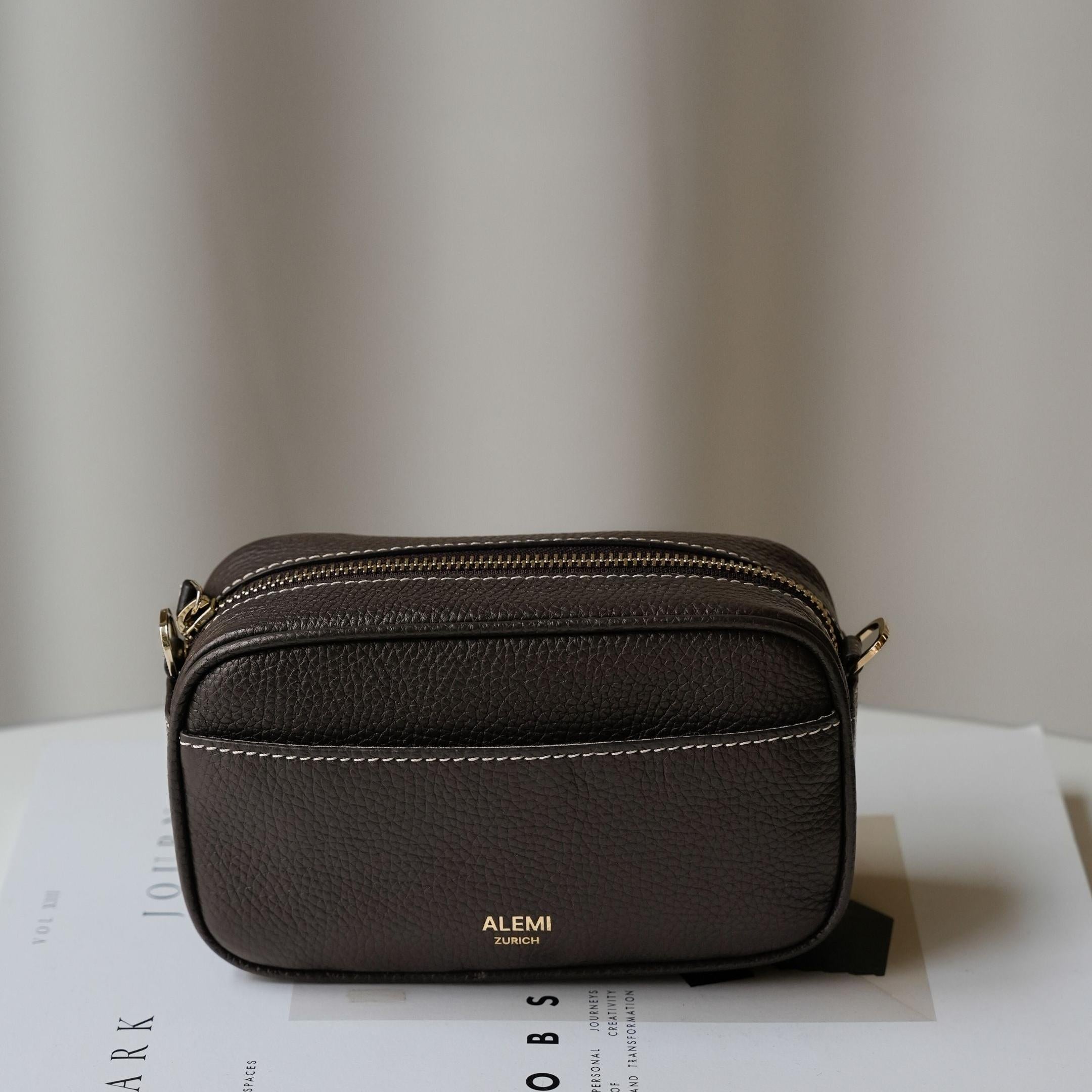 ALEMI Zurich | BELVOIR | Small Bag | Dark Brown | Soft Grain Leather | Lifestyle shot