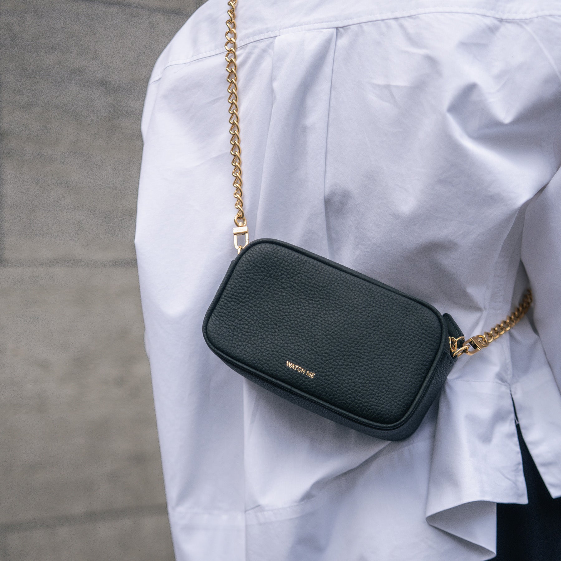 ALEMI Zurich | BELVOIR | WATCH ME Campaign | Deep Teal (Limited Edition) | Soft Grain Leather | Worn crossbody