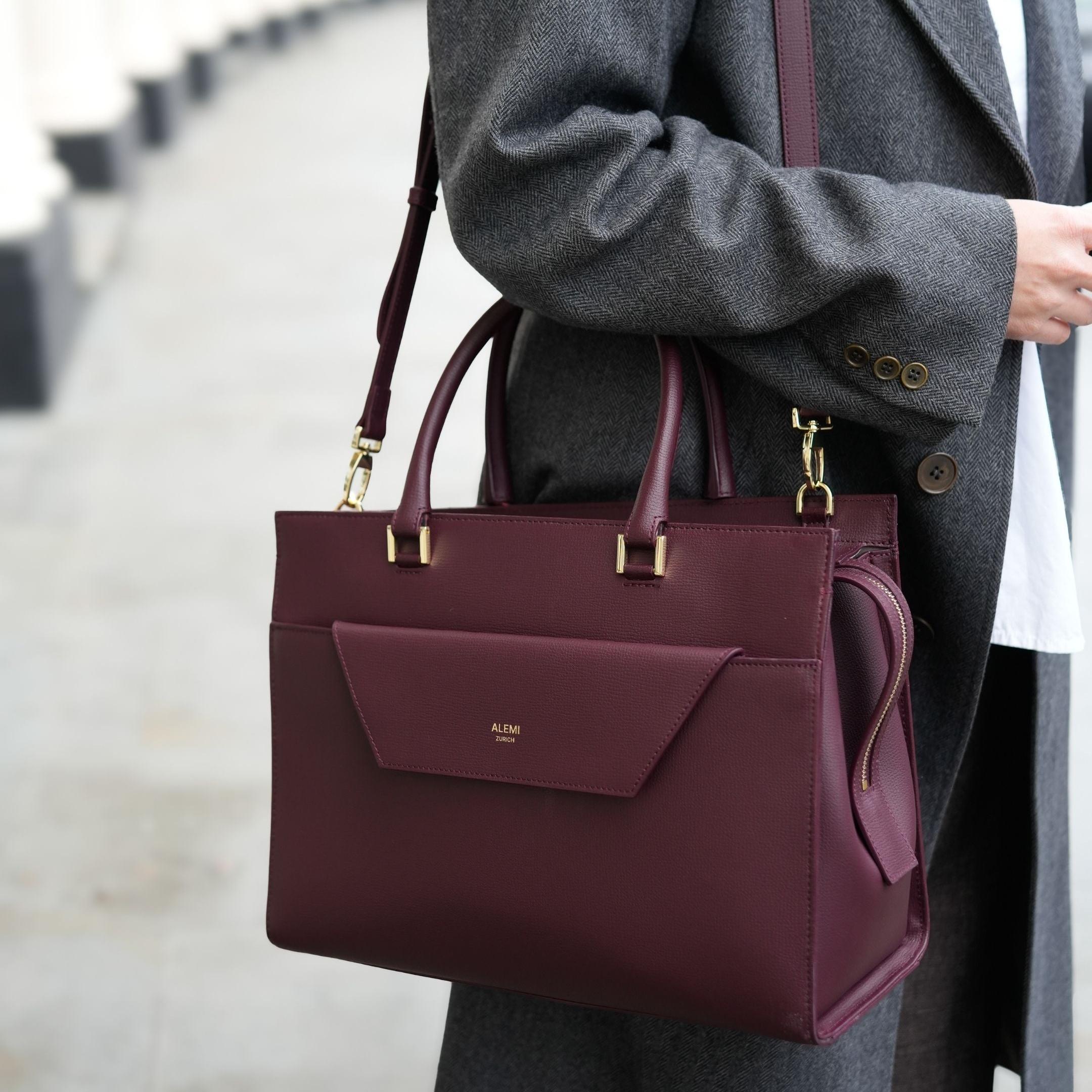 ALEMI Zurich | CENTRAL | Laptop Bag | Maroon Red | Pebbled Leather | Bag crossbody