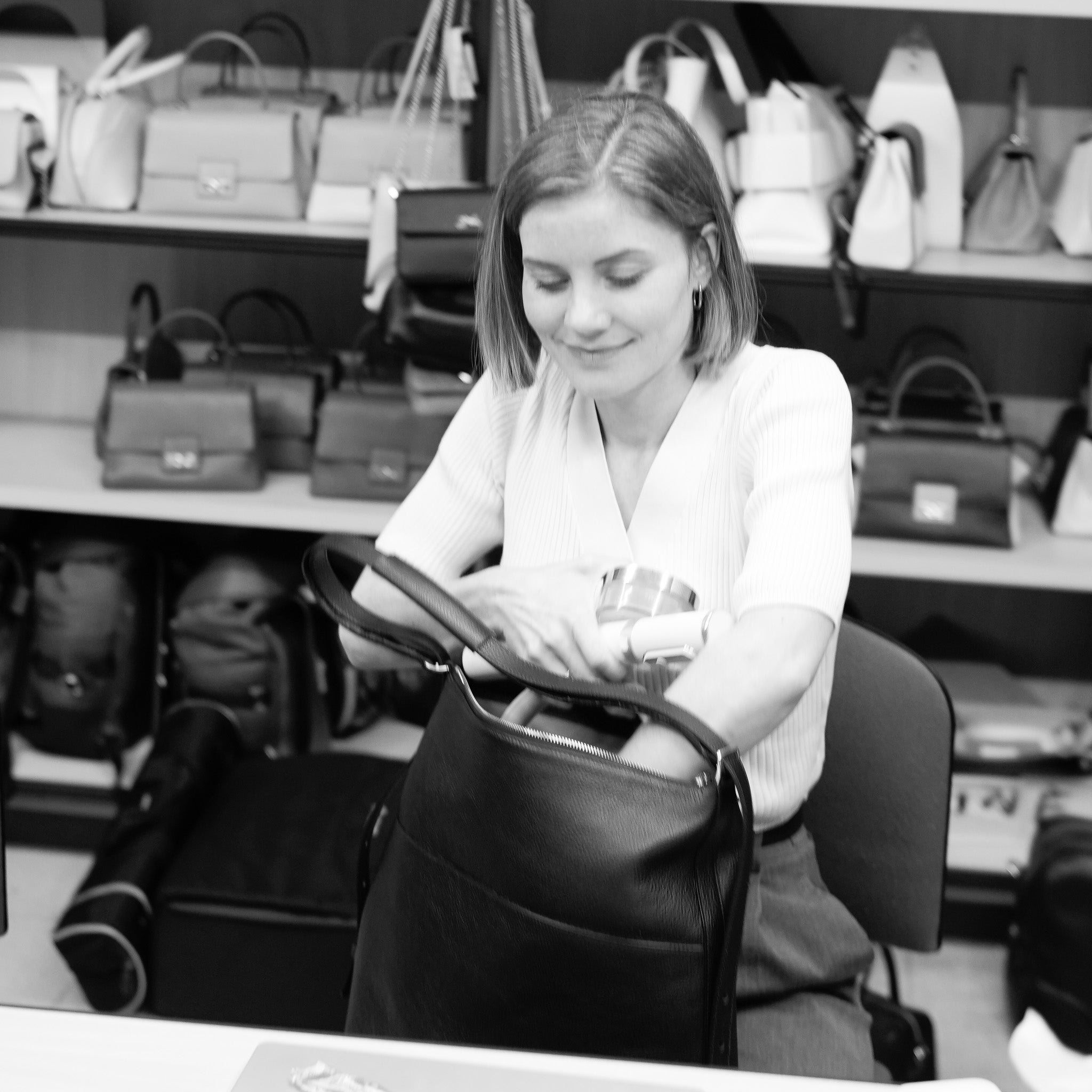 ALEMI co-founder Christina during the development of the LETTEN bag at the family-run manufactory in Italy