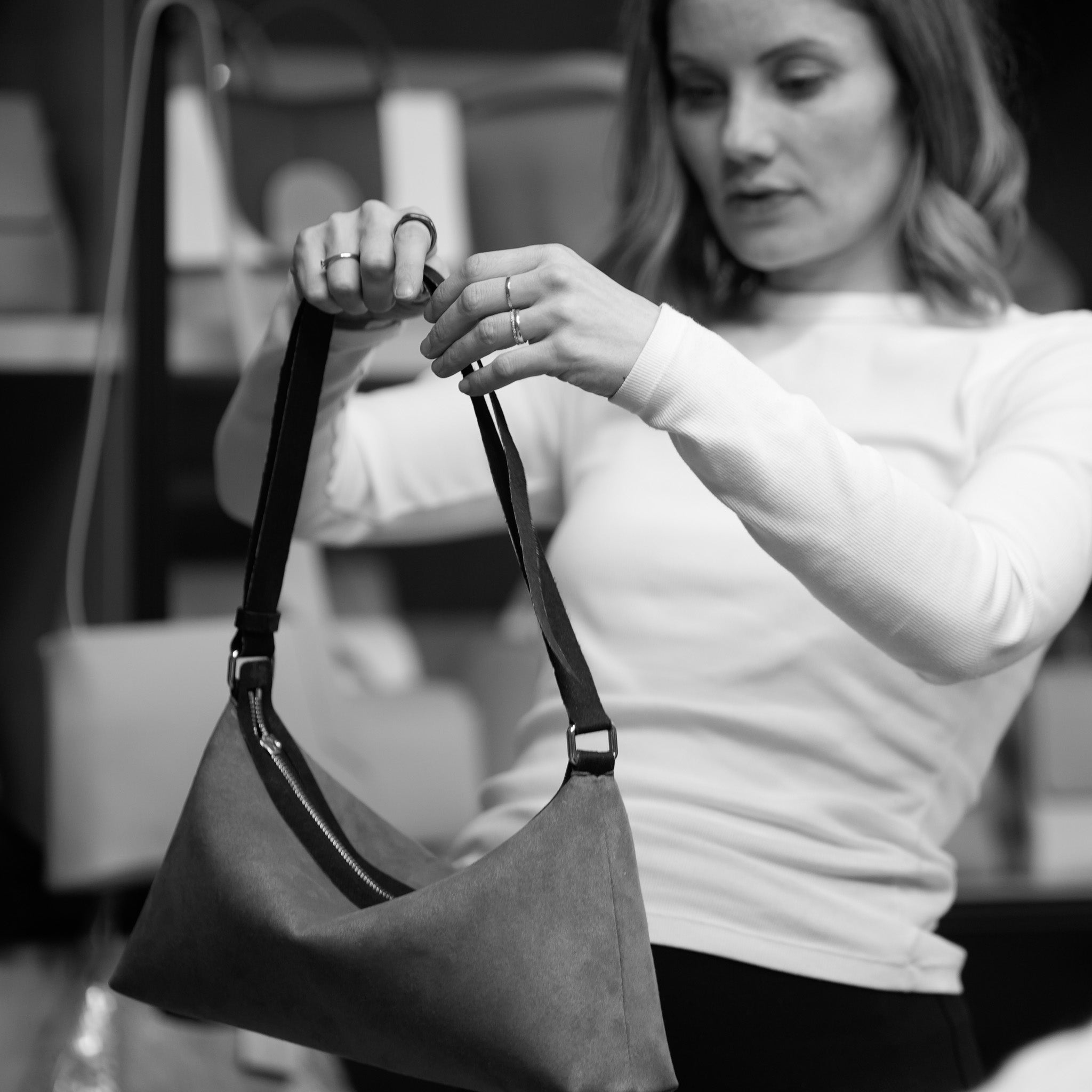 ALEMI co-founder Christina during the development of the LETTEN SMALL bag at the family-run manufactory in Italy