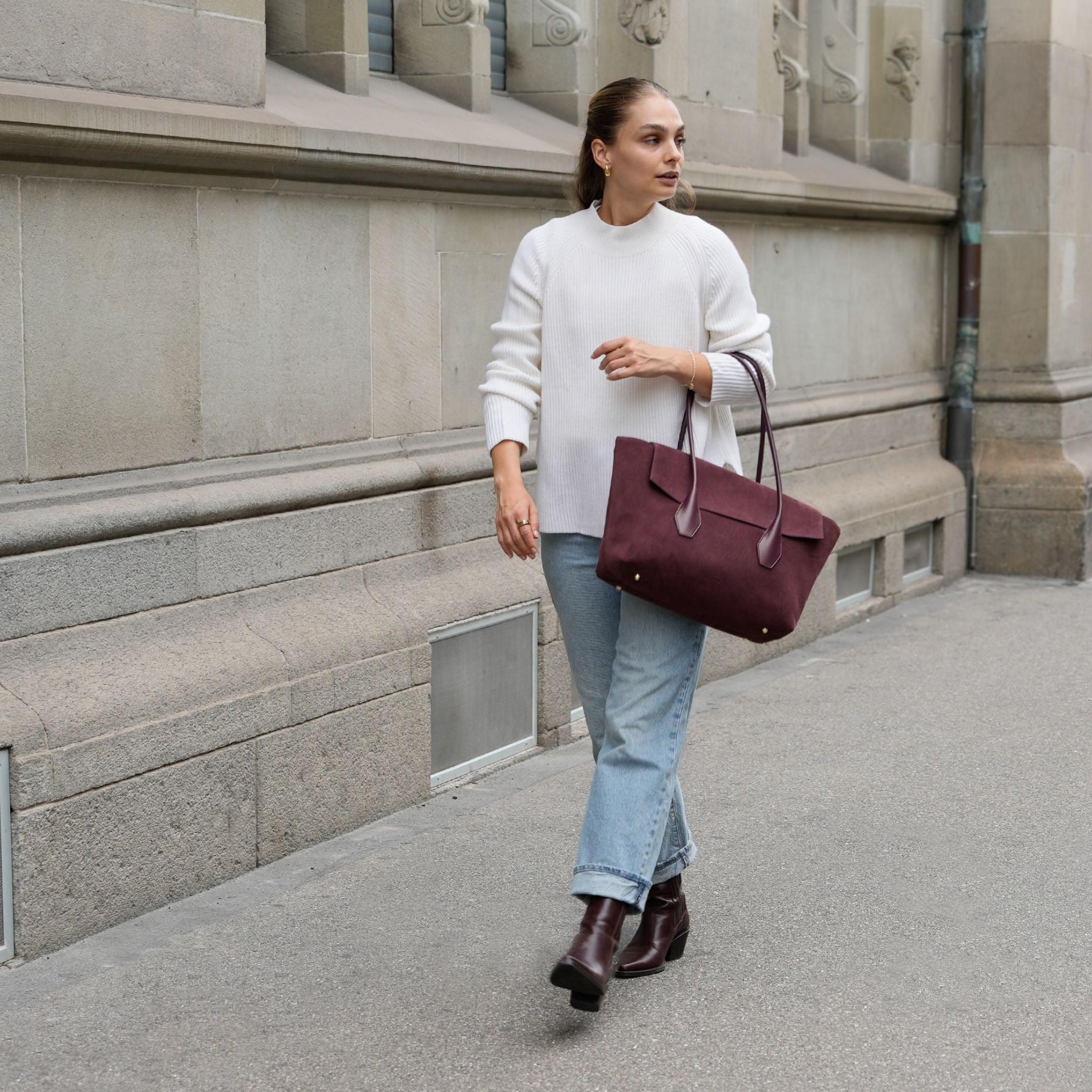 ALEMI Zurich | IDA | Laptop Bag | Maroon Red | Suede Leather | Model