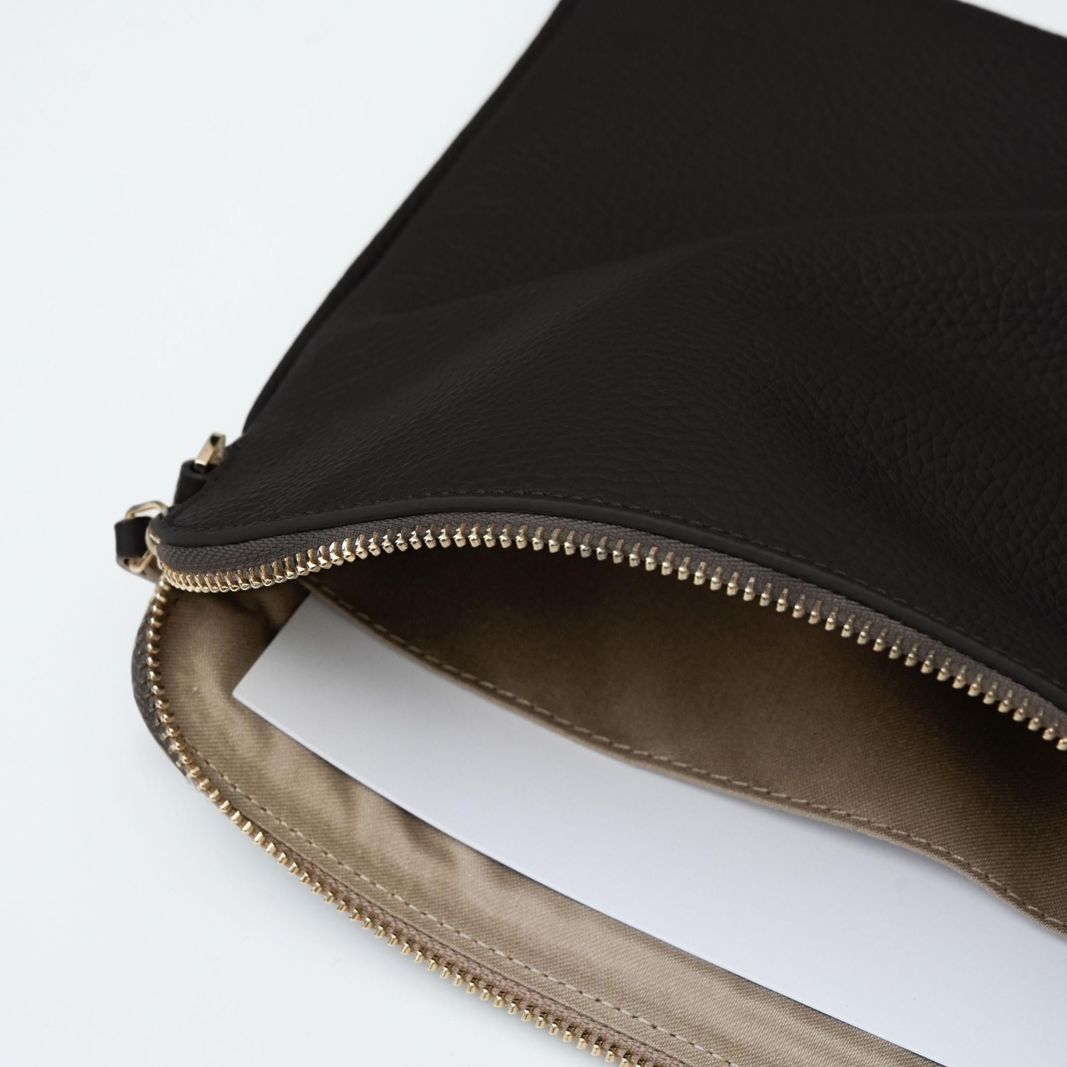 ALEMI Zurich | LAPTOP CASE | Accessoires | Black | Soft Grain Leather | Inside