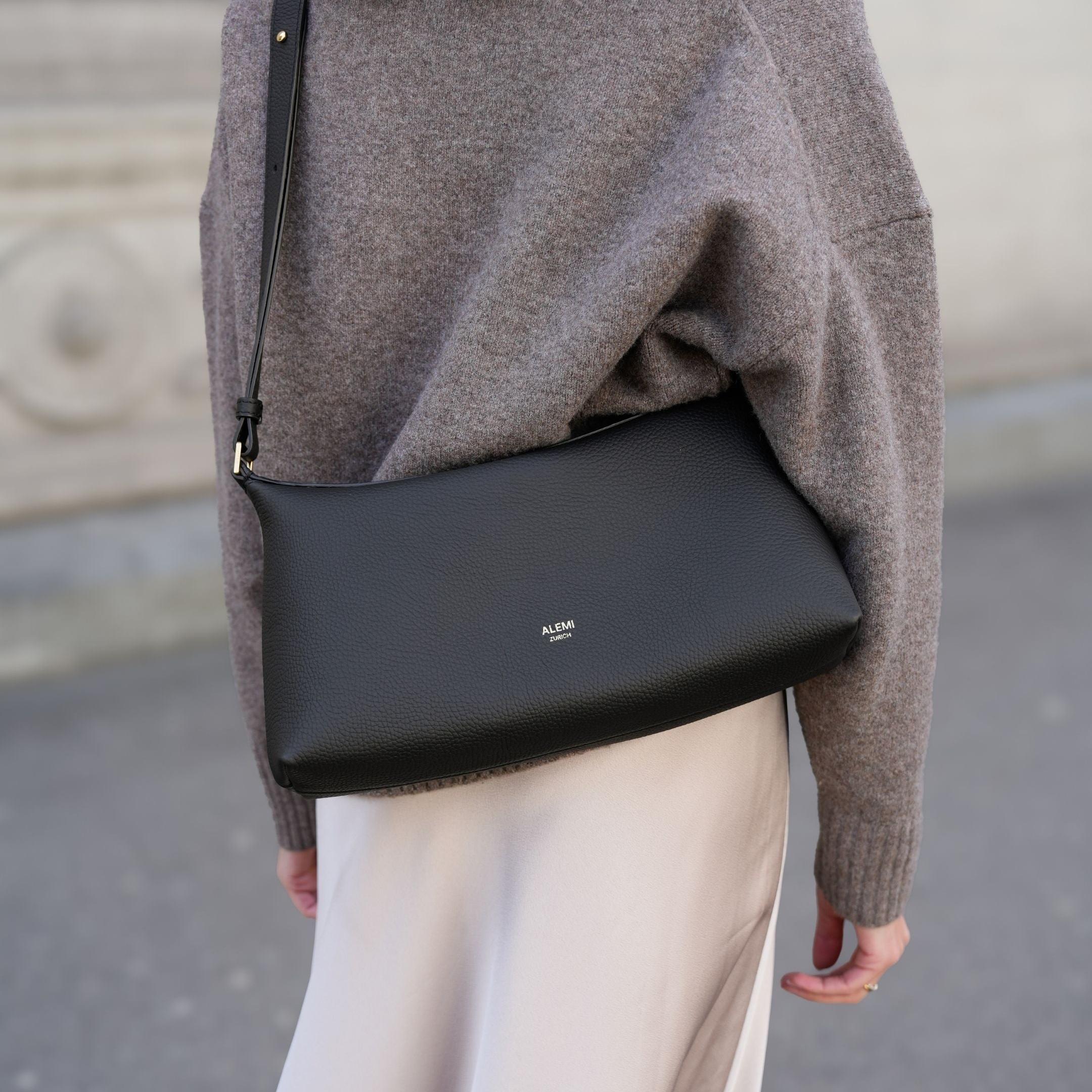 ALEMI Zurich | LETTEN SMALL | Small Bag | Black I Soft Grain Leather | Bag cross-body