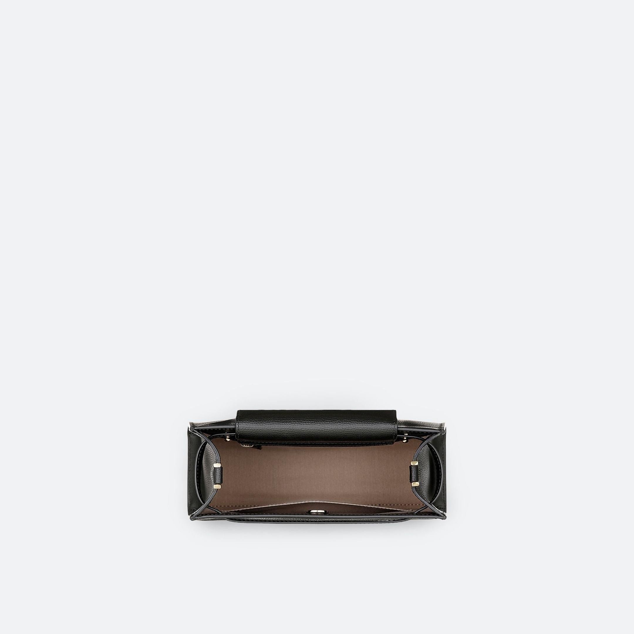 ALEMI Zurich | SEEFELD MINI | Small Bag | Black | Pebbled Leather | Bag inside
