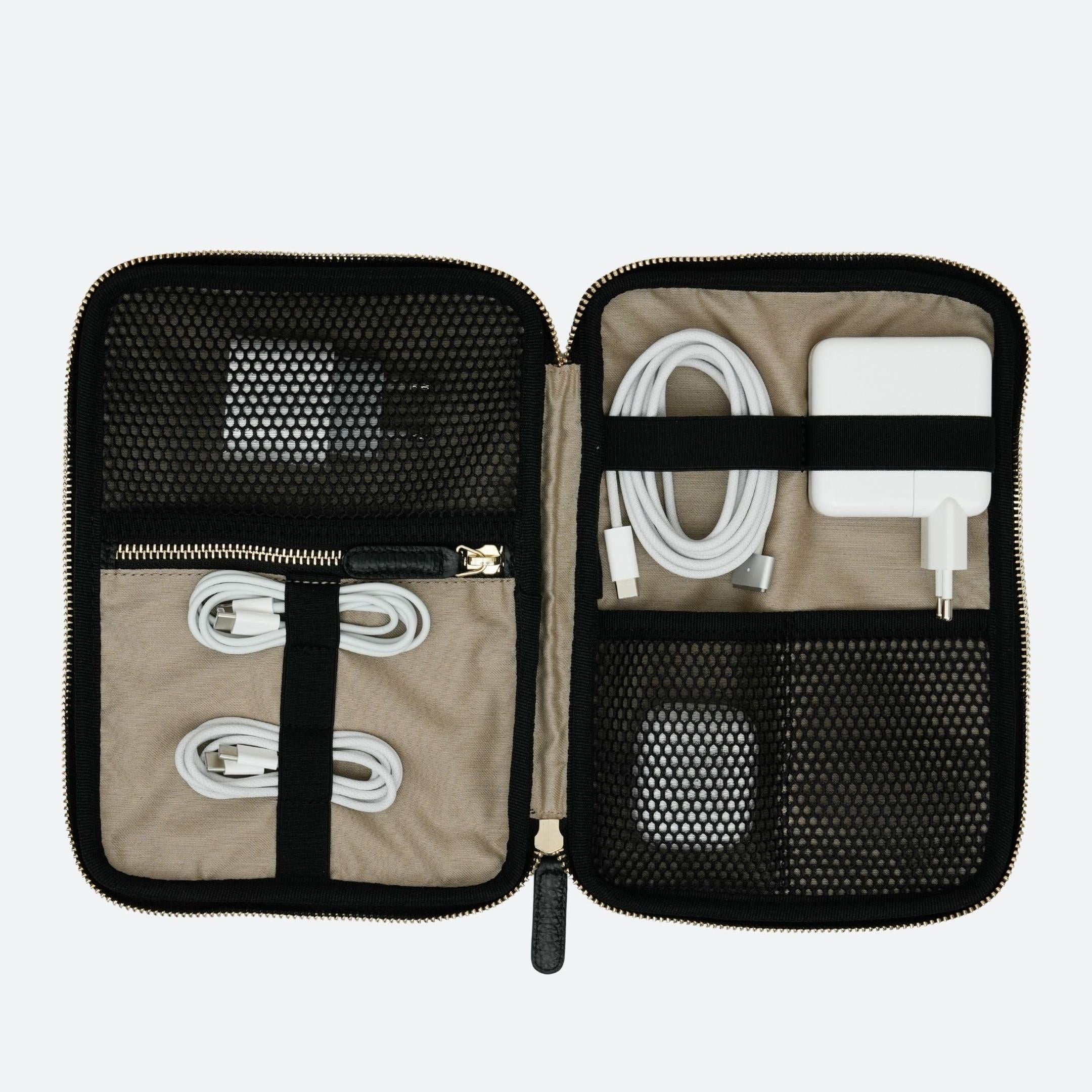 ALEMI Zurich | TECHNOPARK | Accessoires | Black | Soft Grain Leather | Inside with equipment white