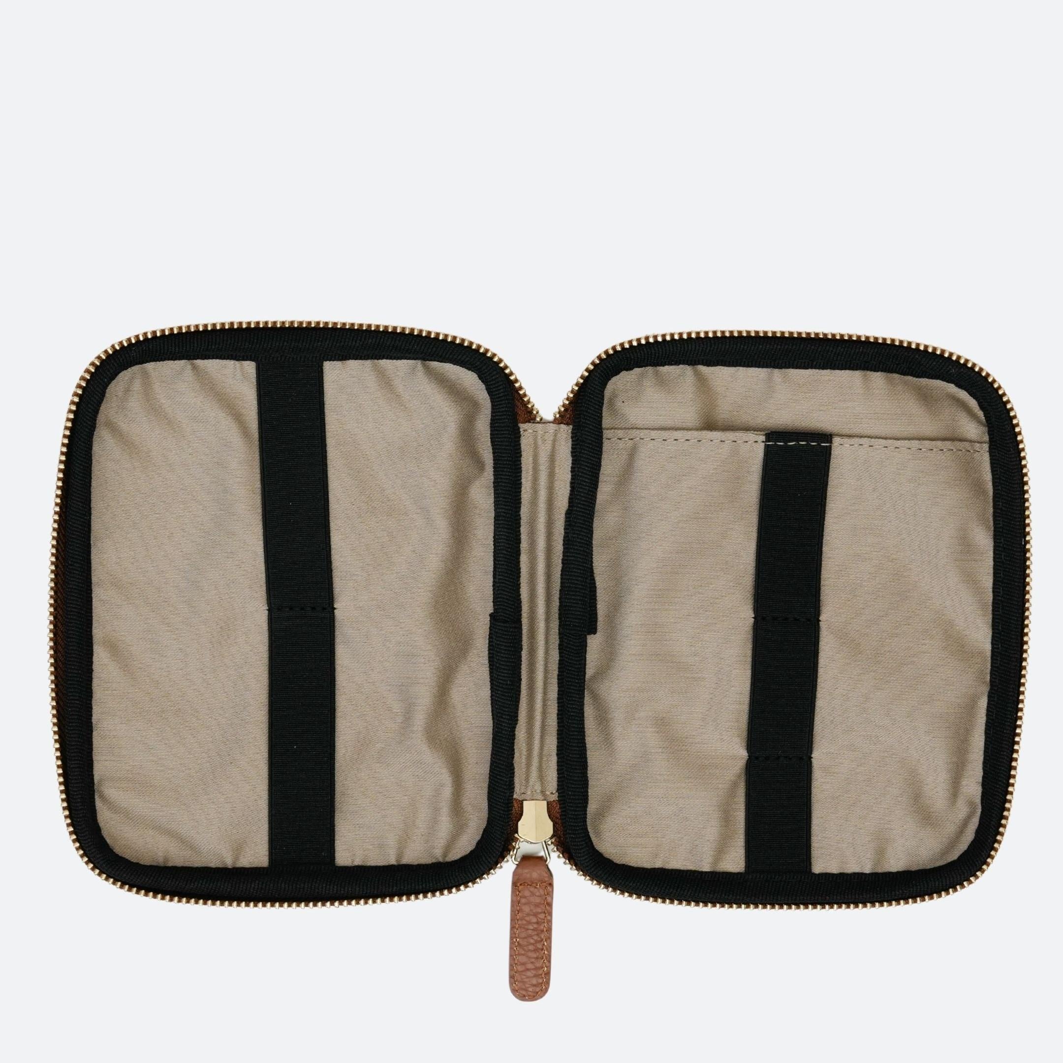 ALEMI Zurich | TECHNOPARK SMALL | Accessoires | Cognac | Soft Grain Leather | Inside empty