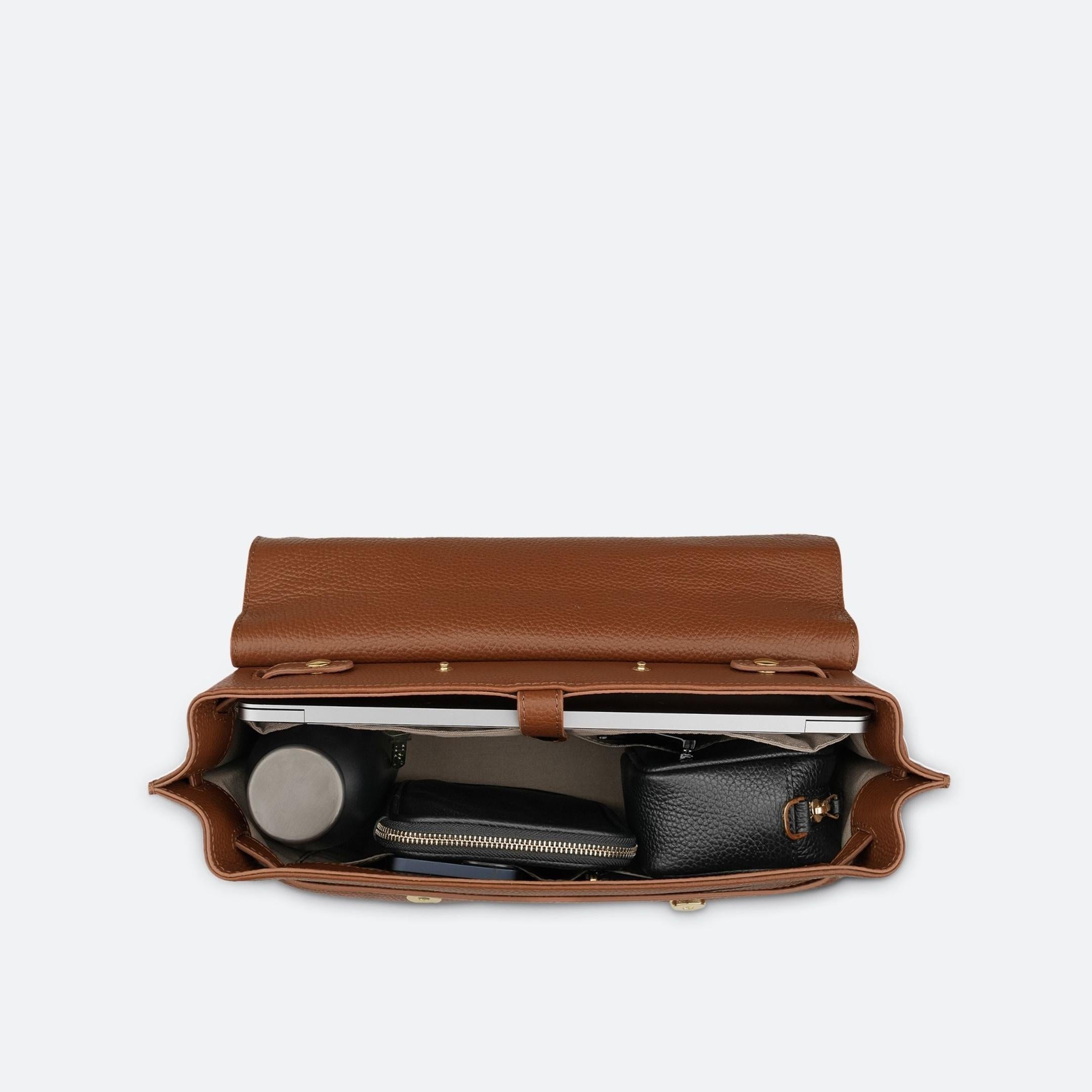 ALEMI Zurich | VIADUKT DAY | Laptop Bag | Cognac | Soft Grain Leather | Bag inside