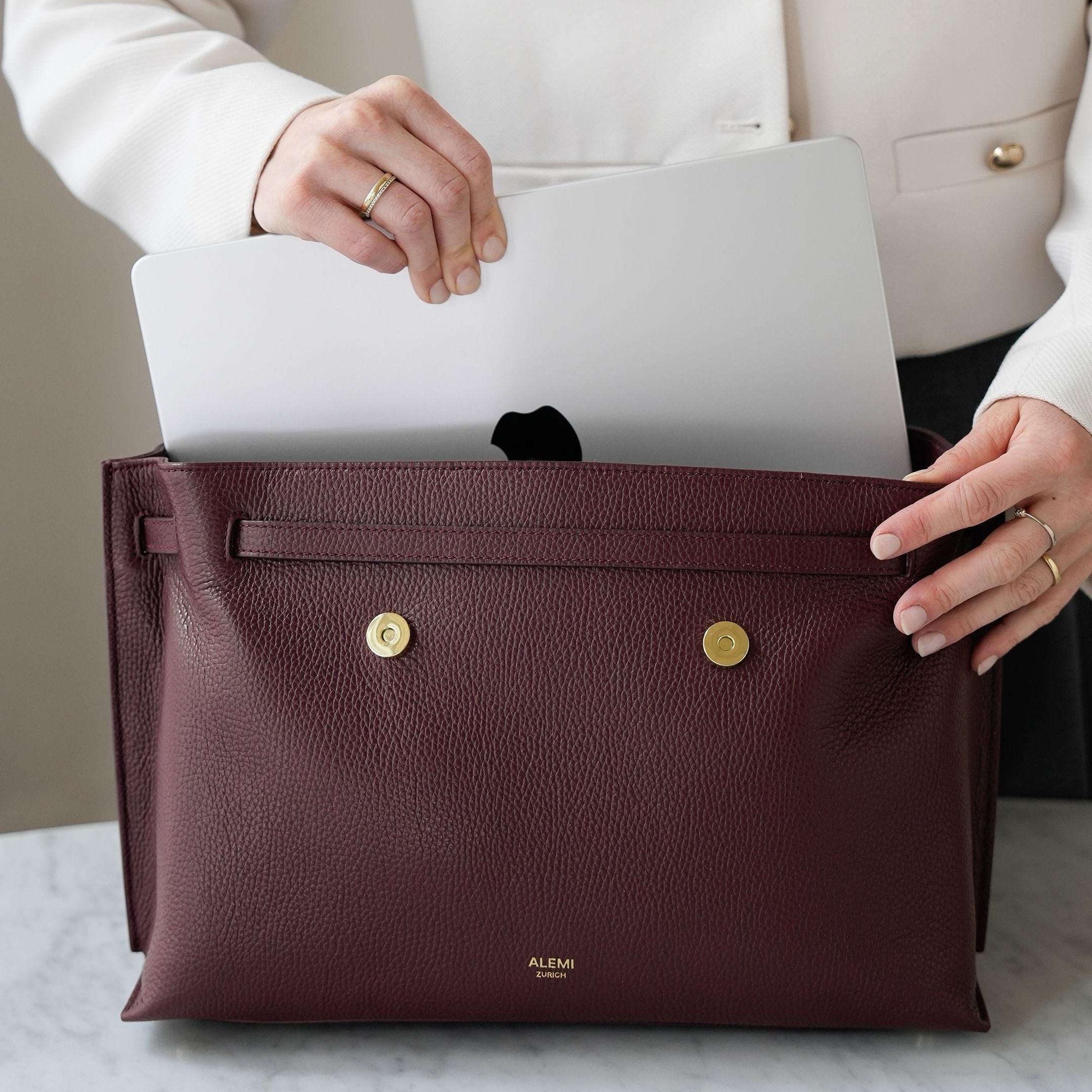 ALEMI Zurich | VIADUKT DAY | Laptop Bag | Maroon Red | Soft Grain Leather | Bag with laptop