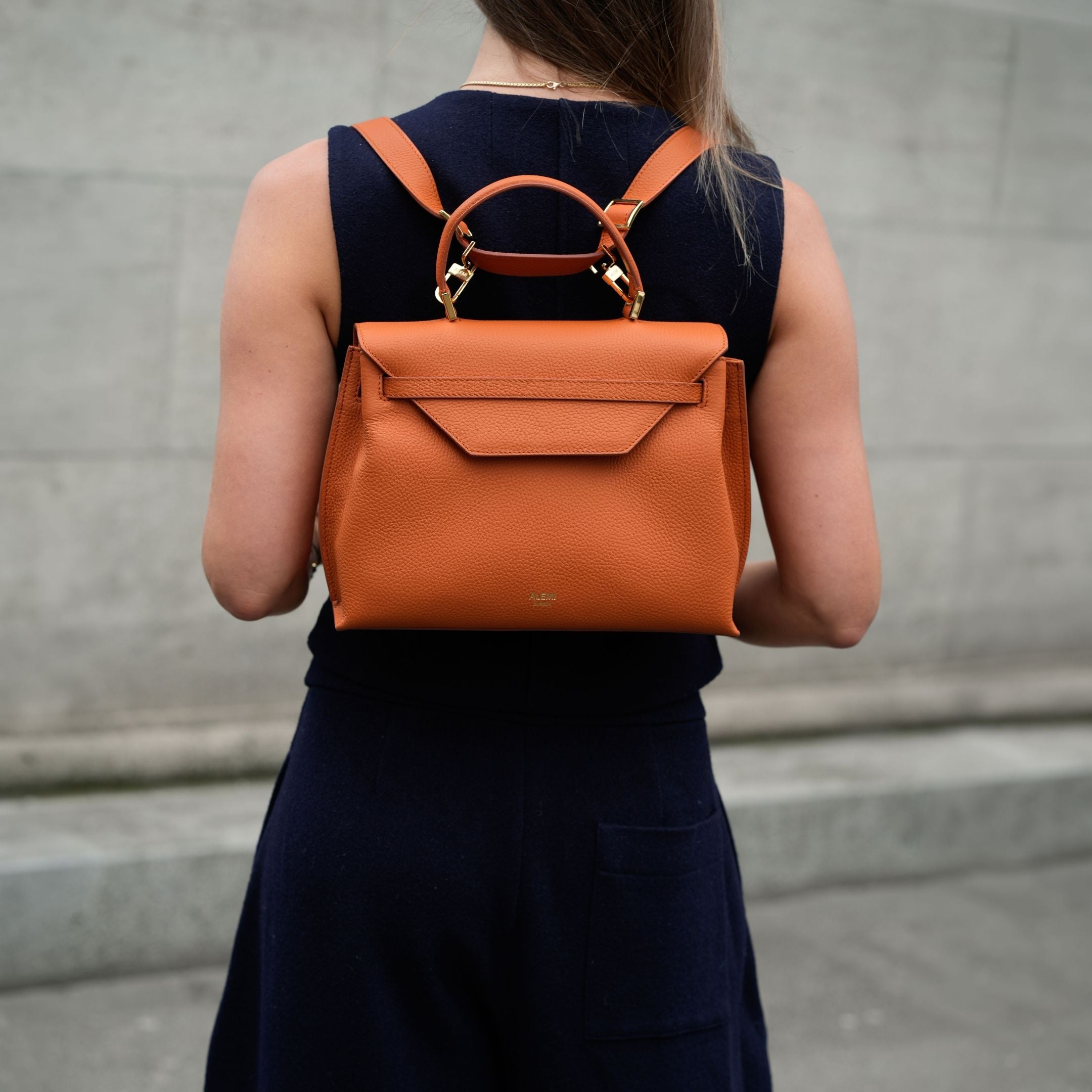 ALEMI Zurich | VIADUKT | Small Bag | Burnt Orange | Soft Grain Leather | Bag as backpack