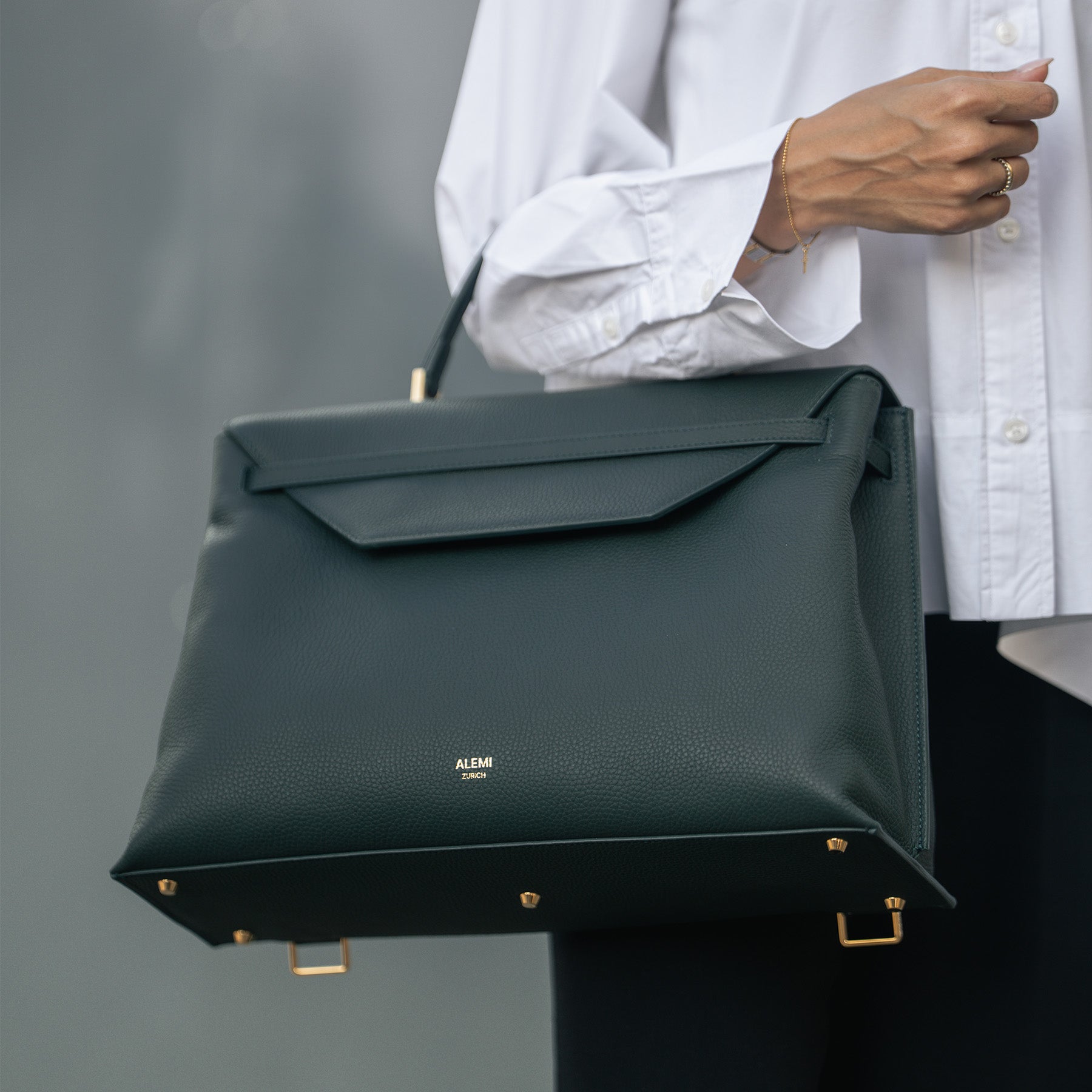ALEMI Zurich | VIADUKT WORK | Laptop Bag | Deep Teal (Limited Edition) | Soft Grain Leather | Carried by handle