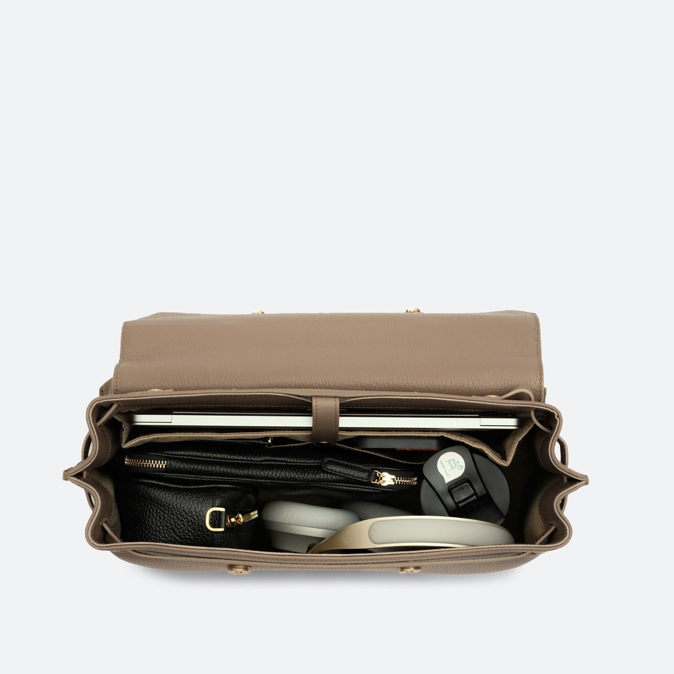 ALEMI Zurich | VIADUKT WORK | Laptop Bag | Greige | Soft Grain Leather | Bag inside
