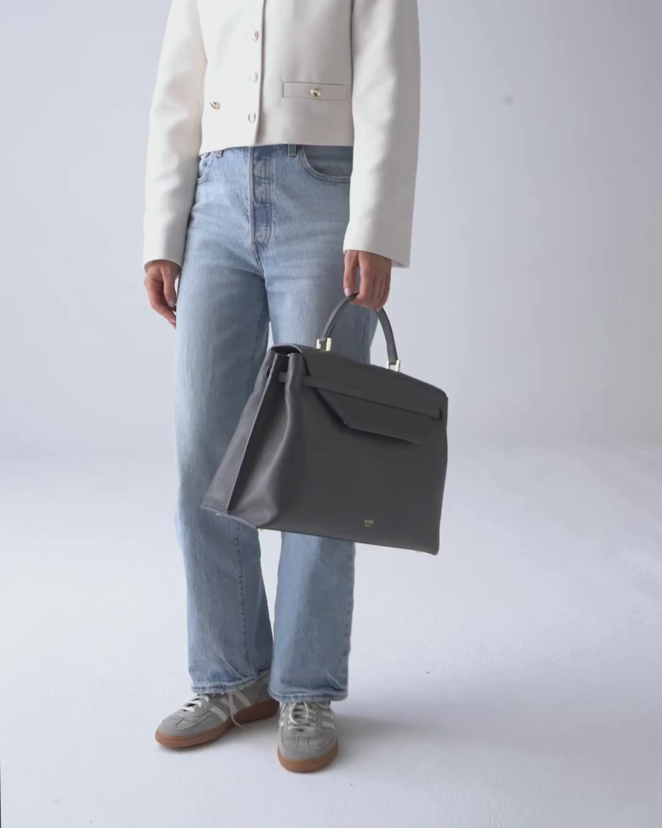 ALEMI Zurich | VIADUKT WORK | Laptop Bag | Dark Grey | Soft Grain Leather | Video