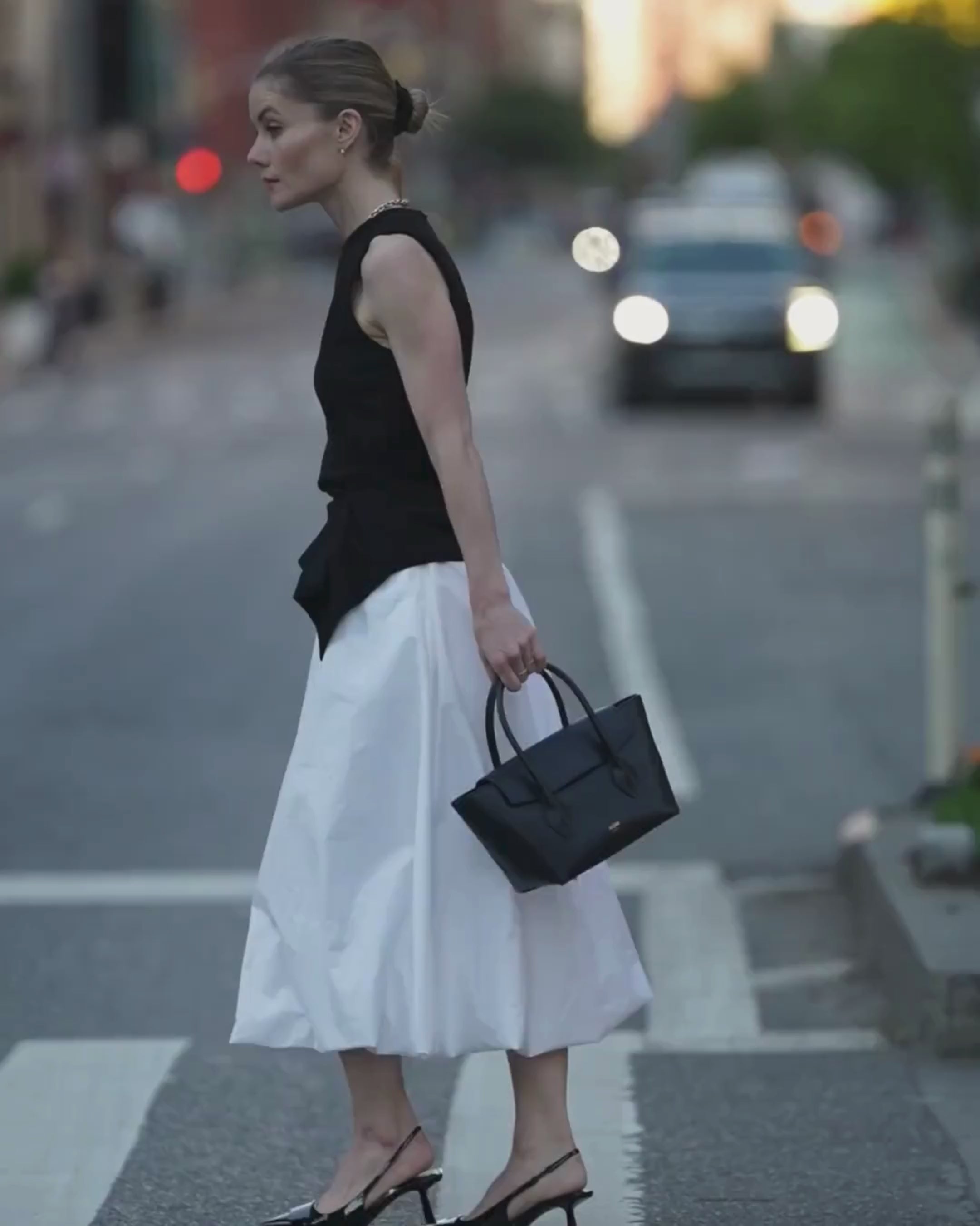 ALEMI Zurich | IDA SMALL | Small Bag | Black | Pebbled Leather | Video