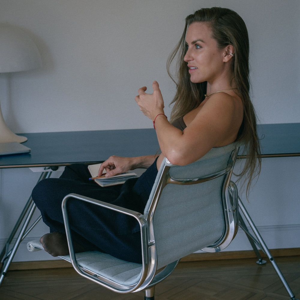 Strong Voice Interview #44: Laura Joan Salm