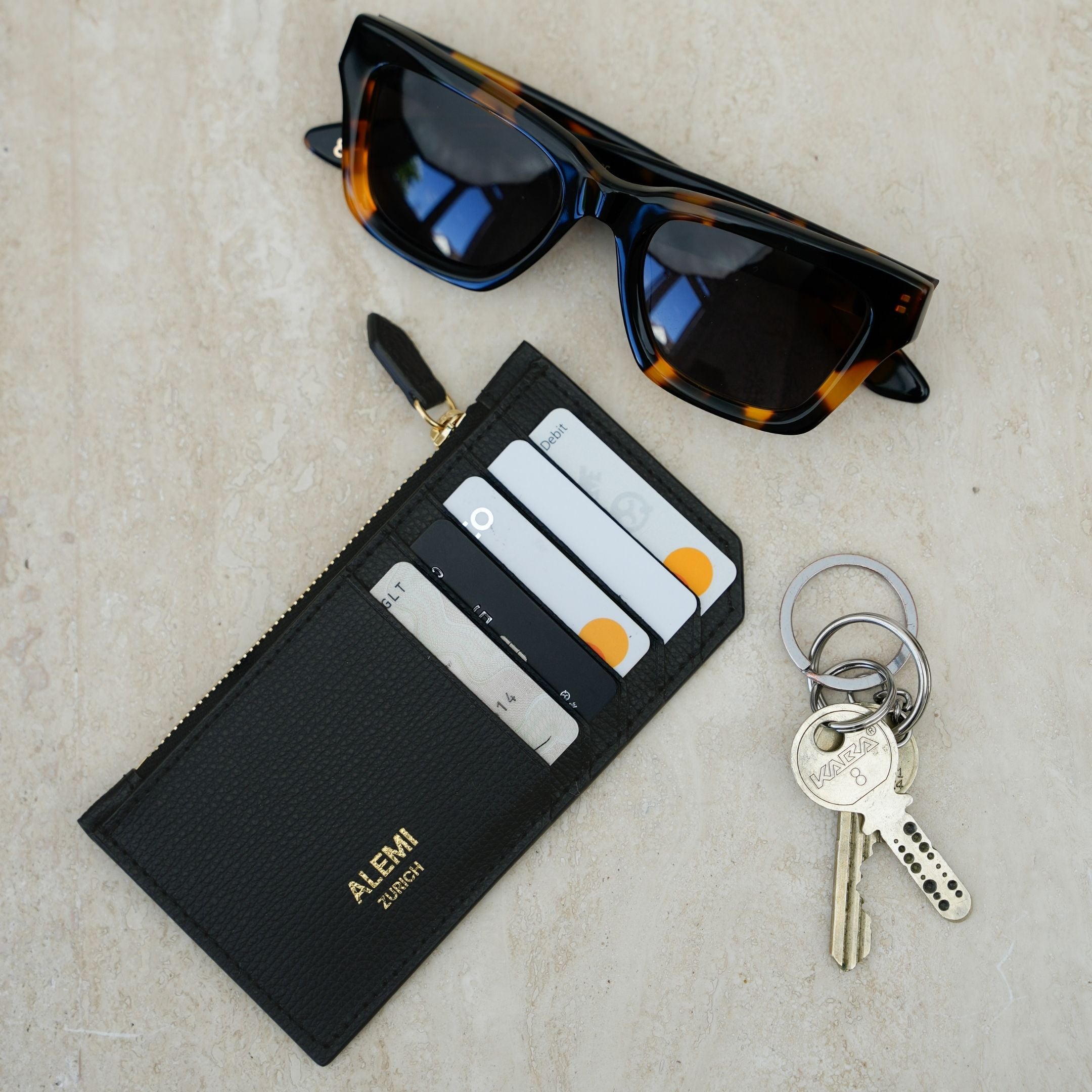 CARD HOLDER in Black - Leather Wallet with Zip | ALEMI Zurich