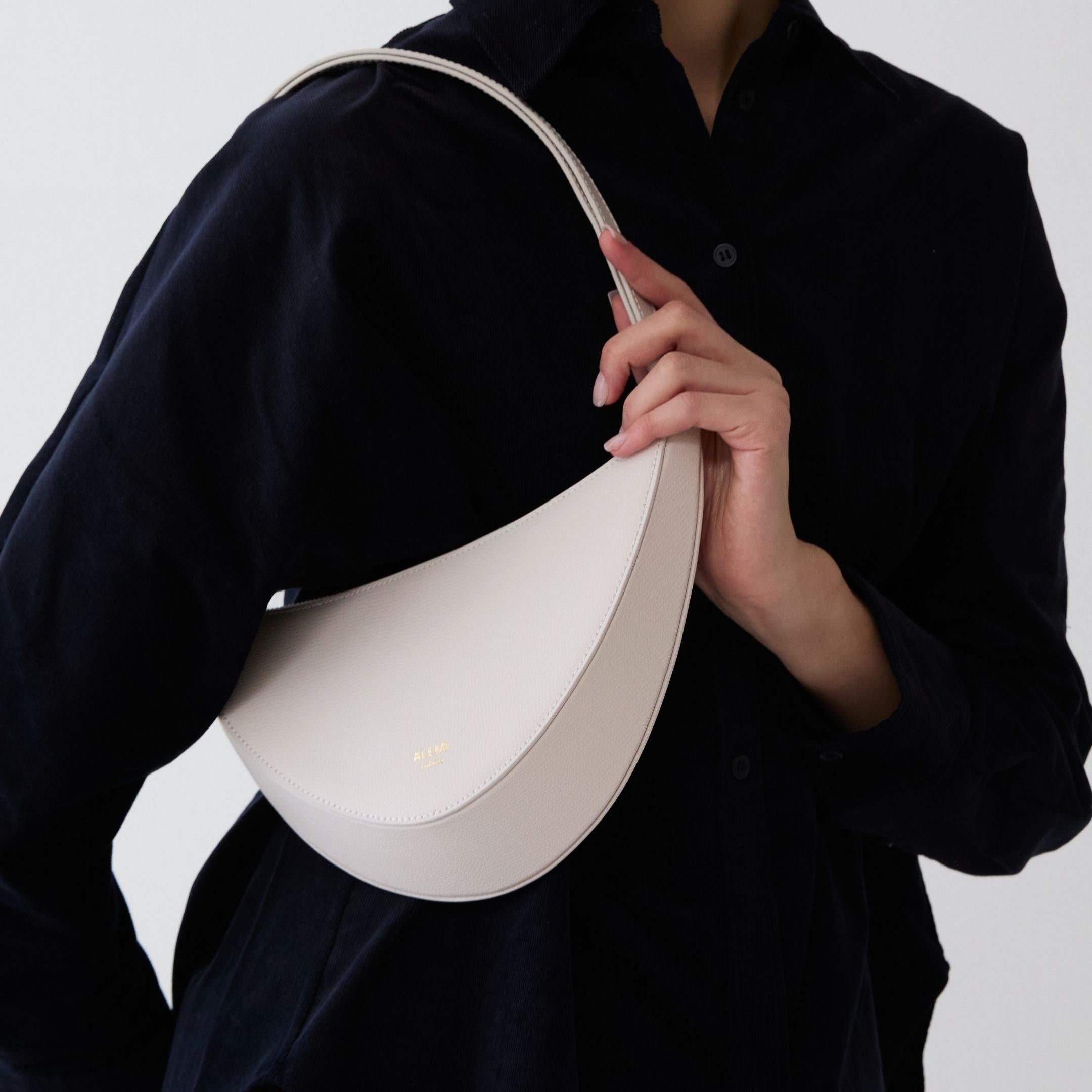 HELVETIA in Cloud Dancer - Compact Everyday Bag | ALEMI Zurich