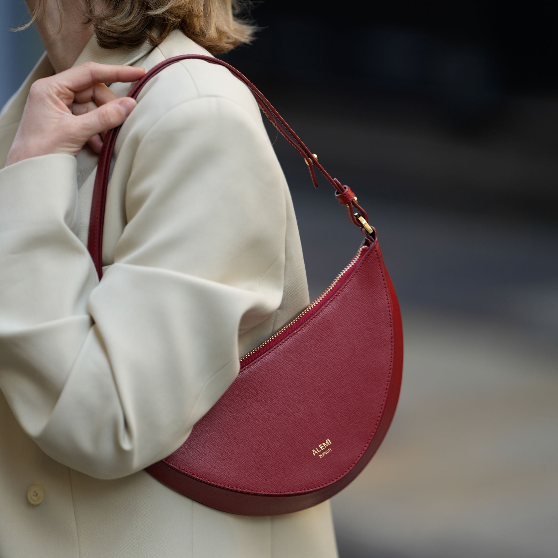HELVETIA in Red - Compact Everyday Bag | ALEMI Zurich