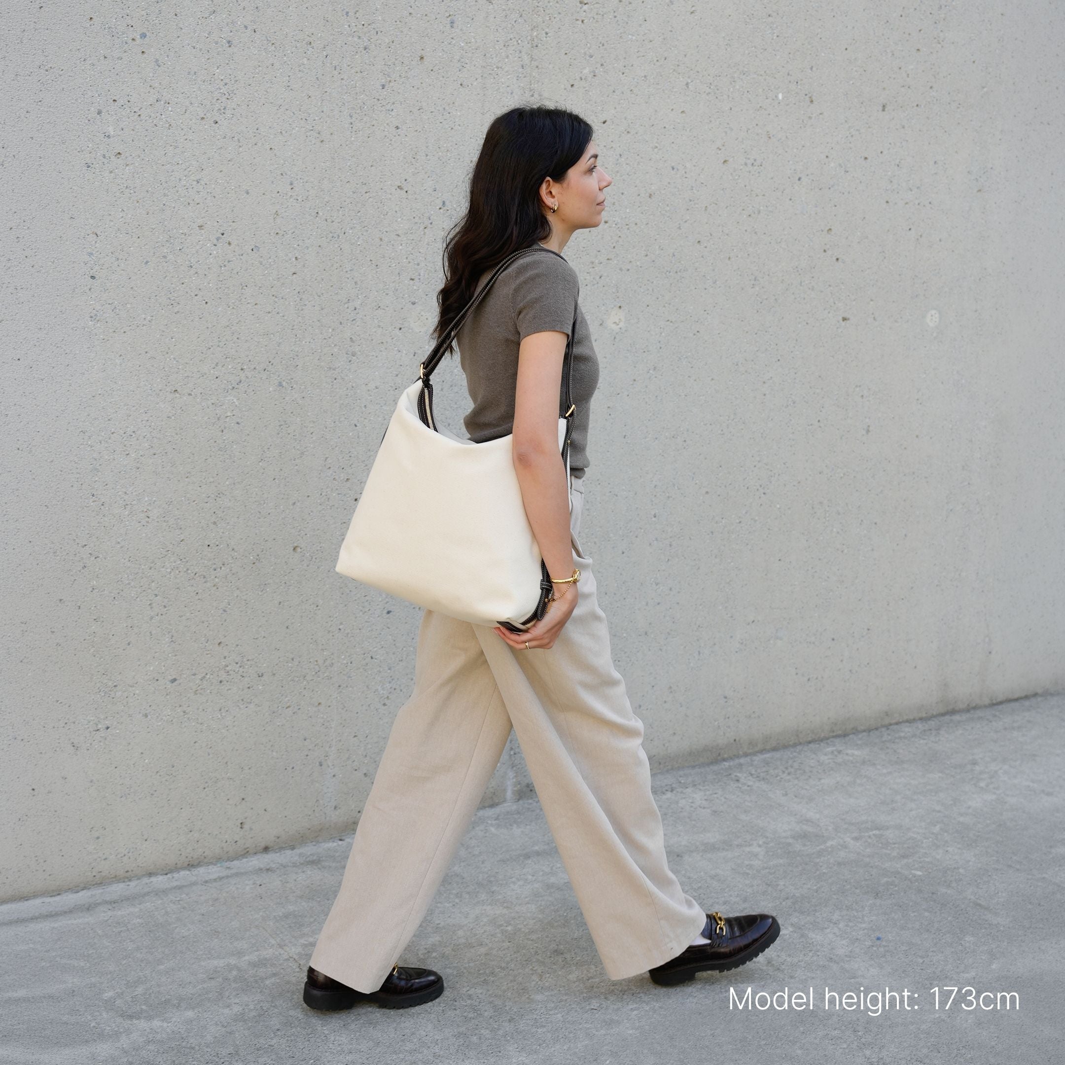 ALEMI Zurich | LETTEN | Laptop Bag | Beige Dark-Brown | Canvas | Bag on model