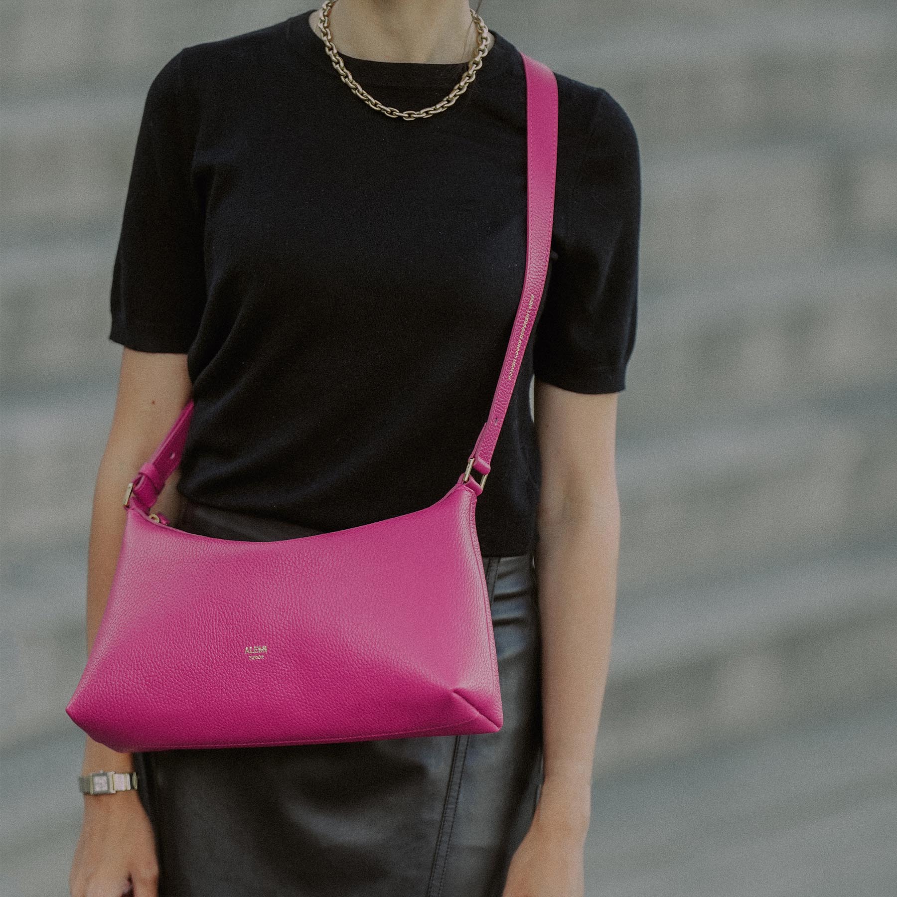 ALEMI Zurich | LETTEN SMALL | Small Bag | Fuchsia | Soft Grain Leather | Bag crossbody
