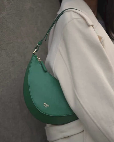 ALEMI Zurich | HELVETIA | Small Bag | Emerald Green | Saffiano Leather | Bag video