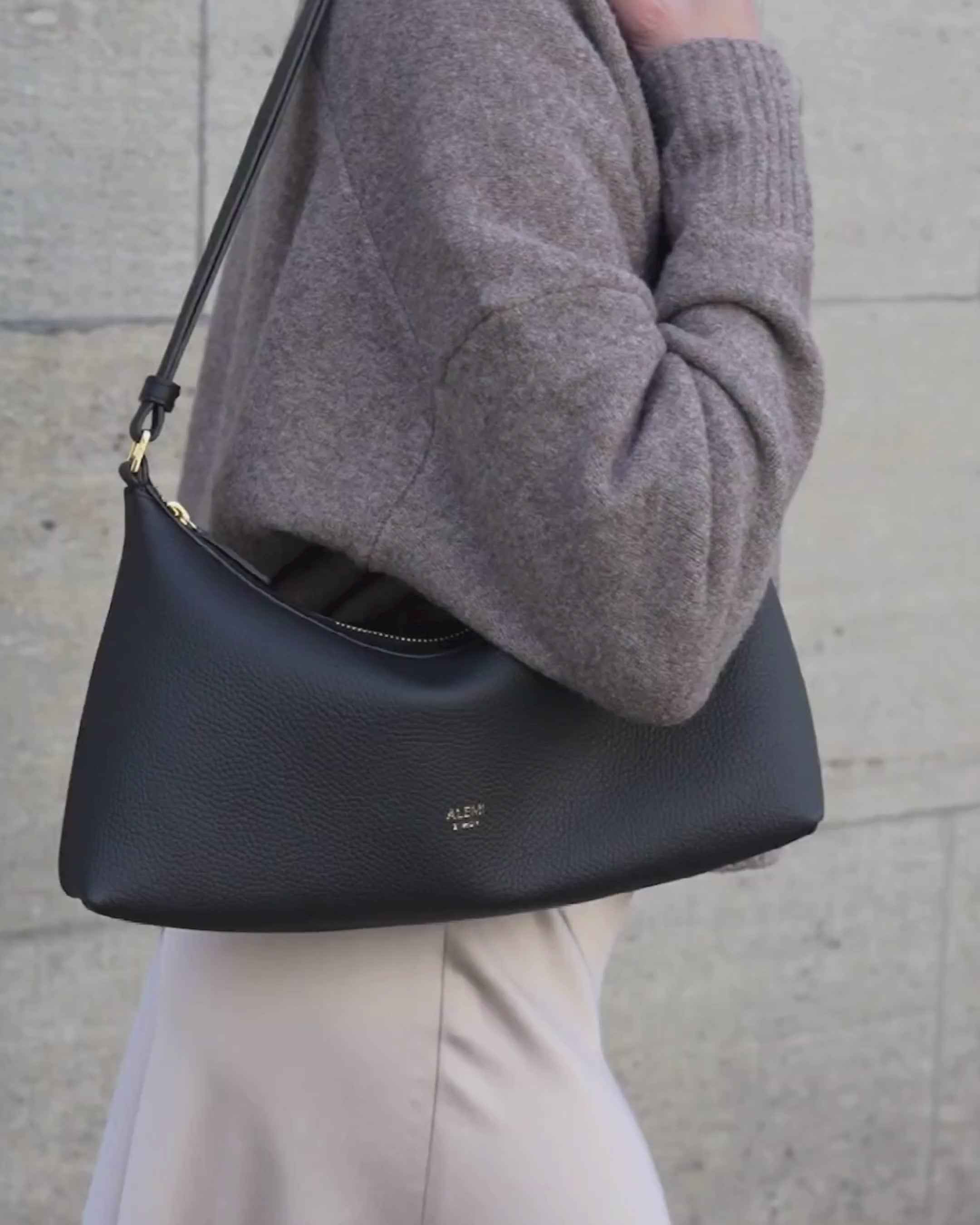 ALEMI Zurich | LETTEN SMALL | Small Bag | Black I Soft Grain Leather | Bag video