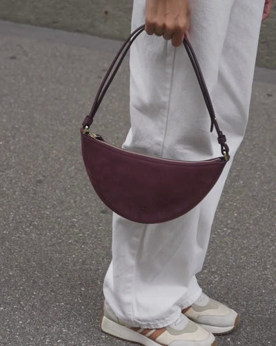 ALEMI Zurich | HELVETIA | Small Bag | Maroon Red I Suede Leather | Video
