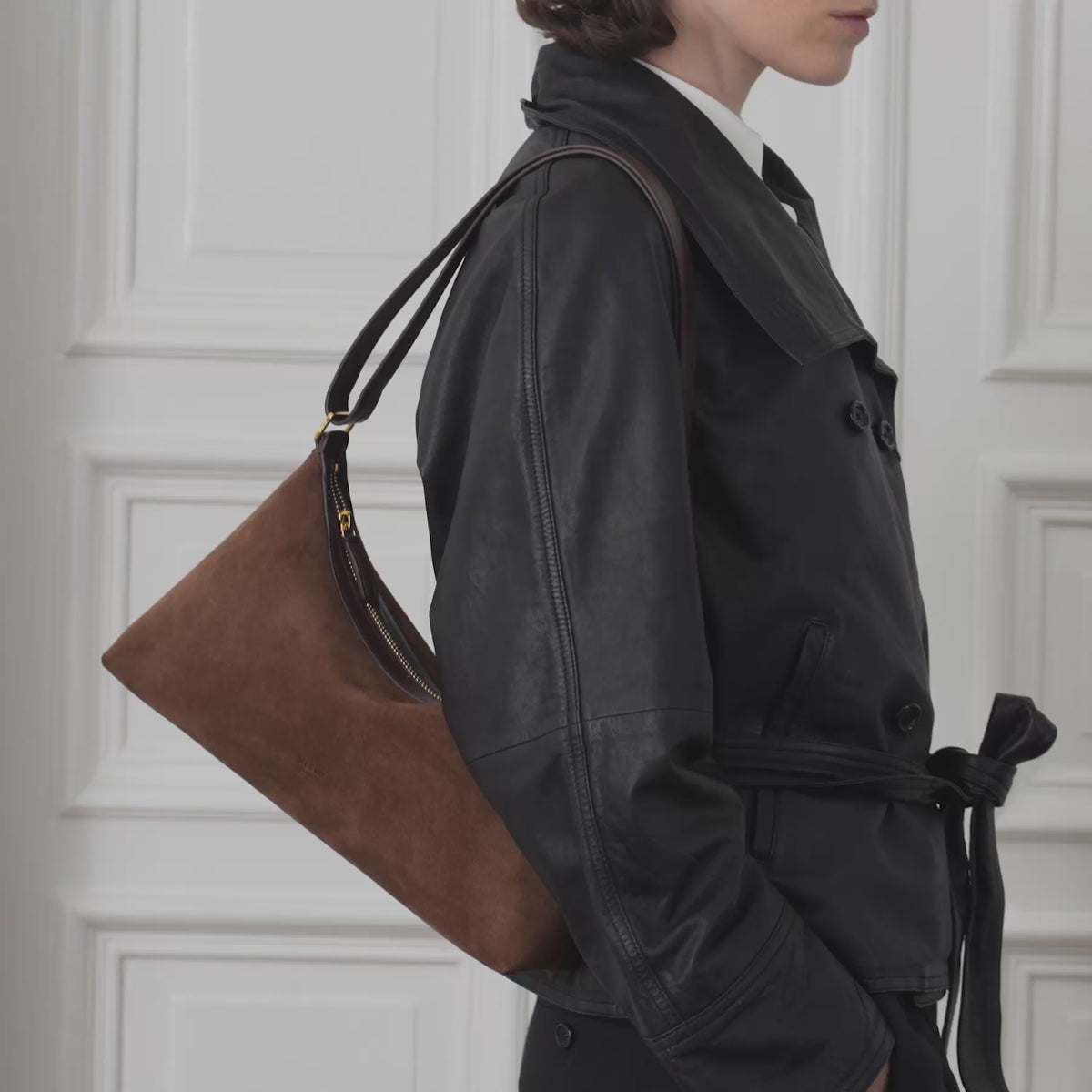 ALEMI Zurich | LETTEN SMALL | Small Bag | Dark Brown | Suede Leather | Video