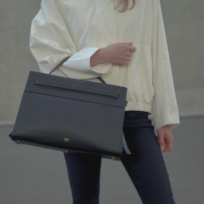 ALEMI Zurich | SEEFELD | Laptop Bag | Black | Pebbled Leather | Video bag on trolley