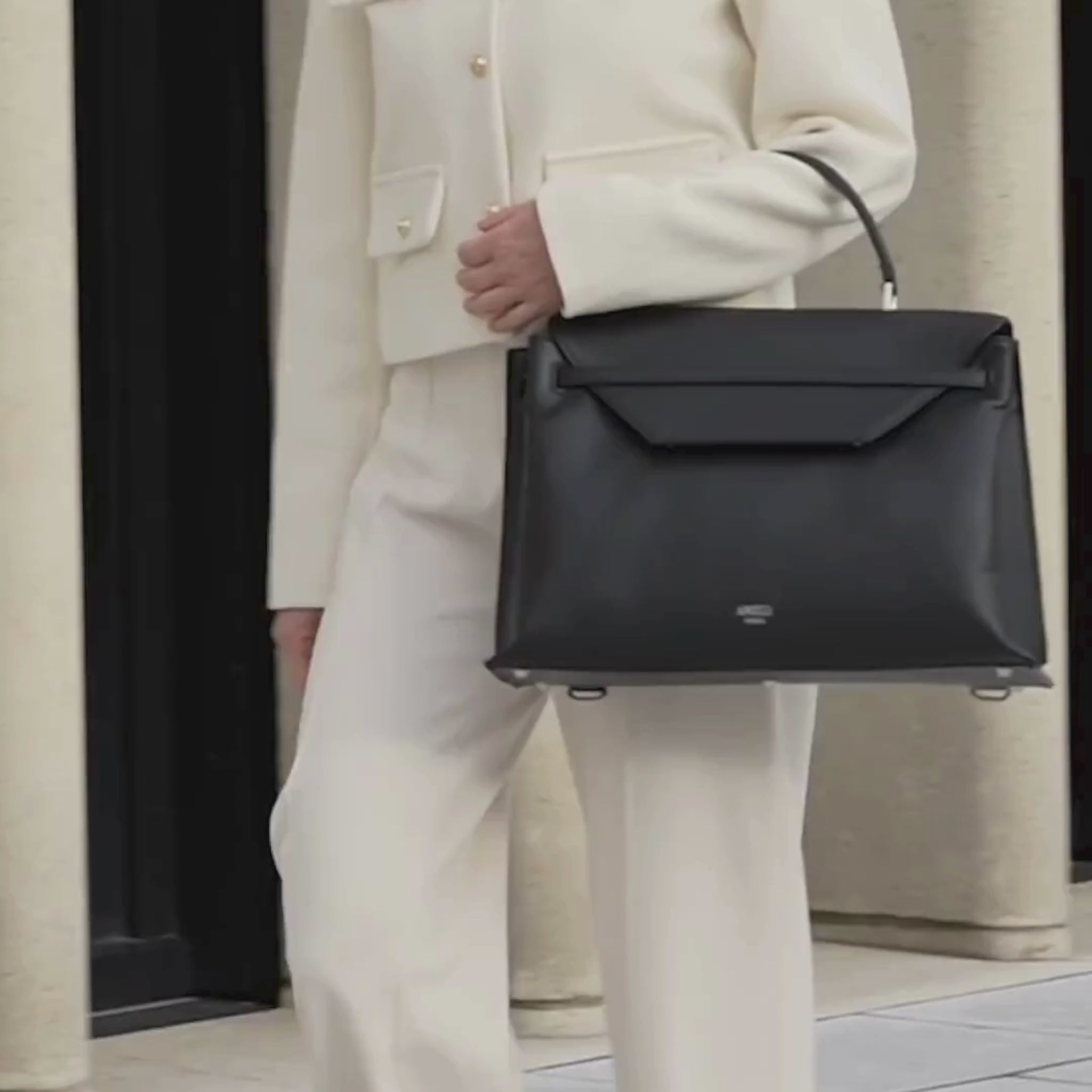  AMELI Zurich | VIADUKT WORK 24 | Black with Silver | Soft Grain Leather | Video