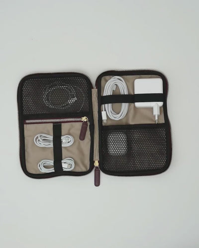 ALEMI Zurich | TECHNOPARK | Accessoires | Maroon Red | Soft Grain Leather | Video
